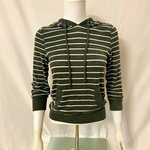 NWOT 3/4 sleeve sweater with hoodie